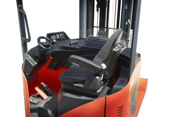 1.6-2t G2 Series Sit-down Type Reach Truck (Cold Store) - Image 3